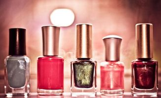 孕期美容與健康 化妝、染發、美甲的安全指南